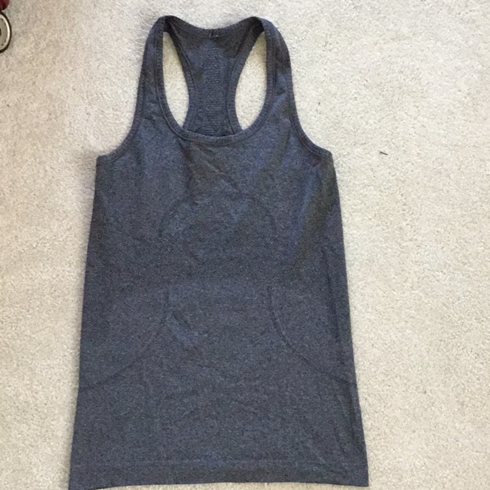 Lululemon gray running top